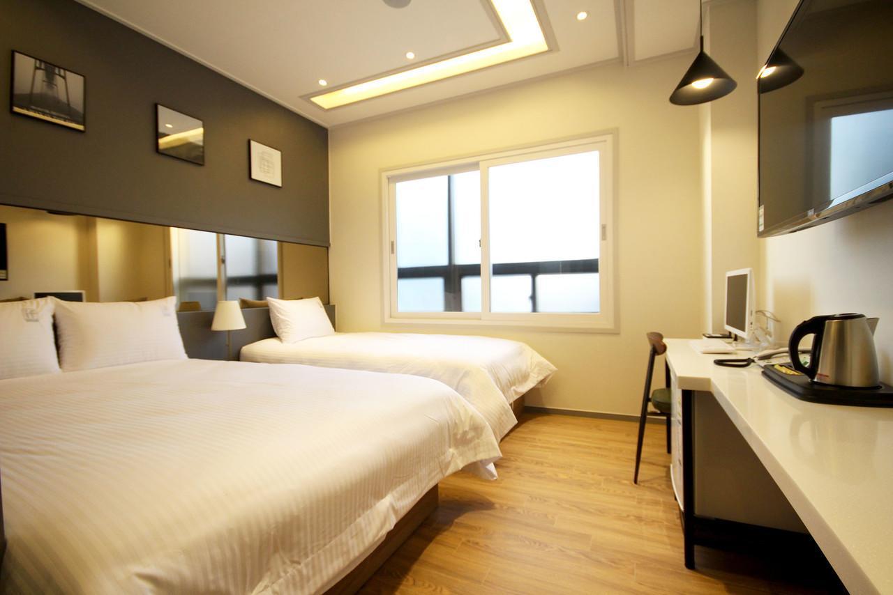 If Business Hotel Changwon Eksteriør billede