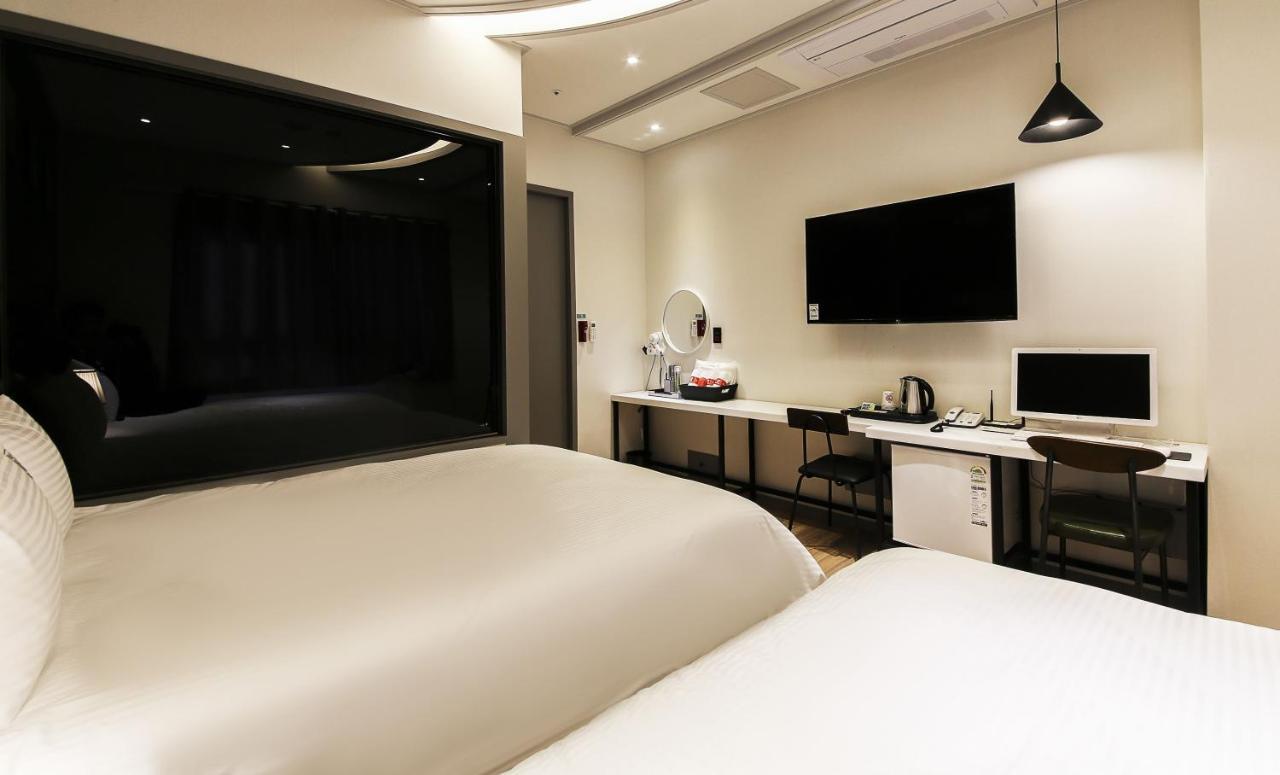If Business Hotel Changwon Eksteriør billede